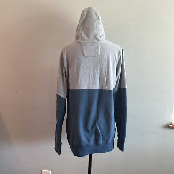Volcom Navy Paint & Gray Color Block Pullover Hoodie - Men 3/4 snap and zippered - Picture 8 of 12